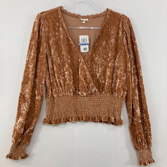 New Selfie size XL Surplice Smocked Balloon-sleeve Velvet Top In Macchiato - Picture 2 of 11